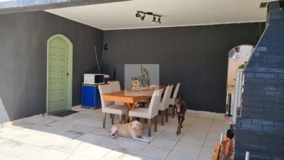Casa Jd Estoril 3 d com armários, ótima localização