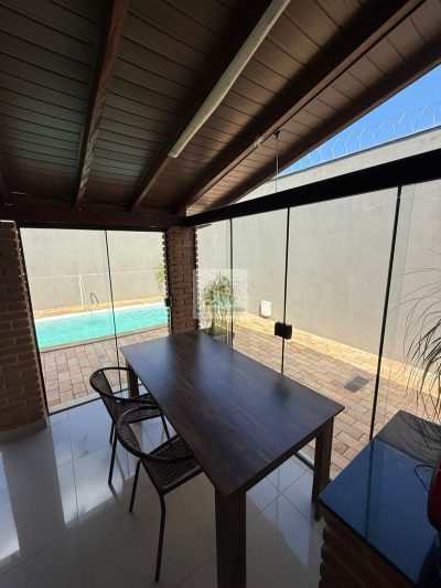 Casa Agudos com piscina aquecida
