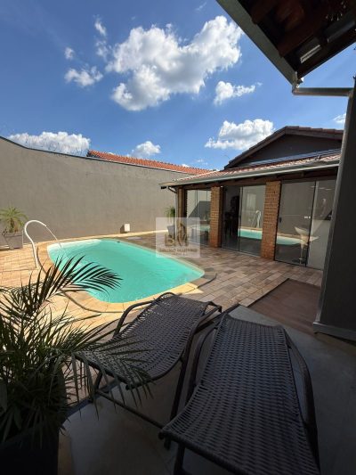 Casa Agudos com piscina aquecida