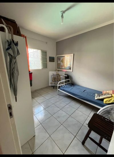 Casa Jd Ferraz com piscina terreno inteiro e edicula