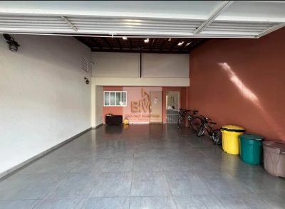 Casa Jd Ferraz com piscina terreno inteiro e edicula