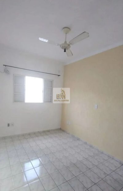 Casa Jardim Jussara 3 dormitórios ótima localização aceita permuta