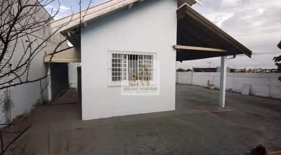 Casa Jardim Jussara 3 dormitórios ótima localização aceita permuta