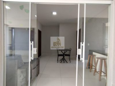 Casa Geisel moderna 2 dormitórios com terreno no fundo