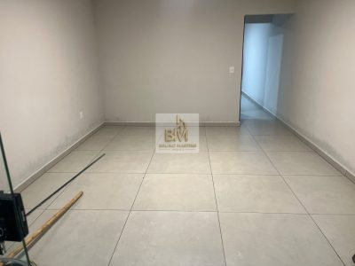 Casa Pq Roosevelt porcelanato terreno no fundo